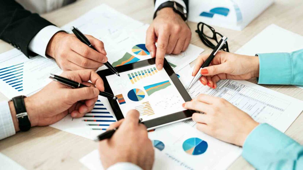 how much does an ice vending machine make